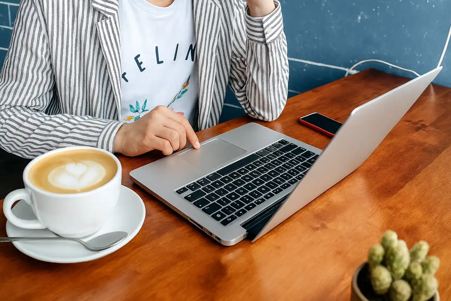 Lavora freelance con c sharp per progetti reali e clienti soddisfatti.