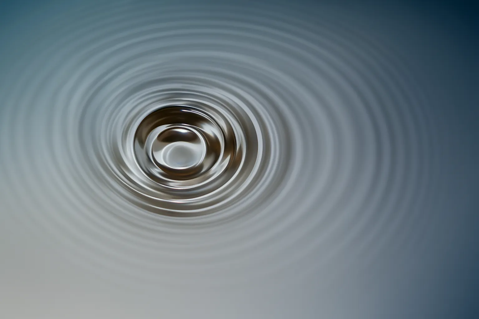 Container lifecycle management in AKS Azure