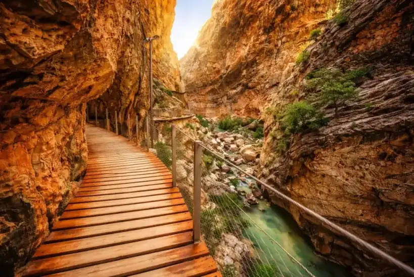 A structured method maintains control over time.